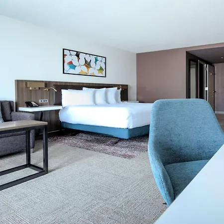 Hilton Garden Inn Newport News-3