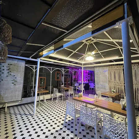Hotel Downtown 17-2