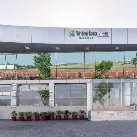 Treebo Premium Vinnie - Near Airport-2