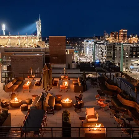 Moxy Cincinnati Downtown-2