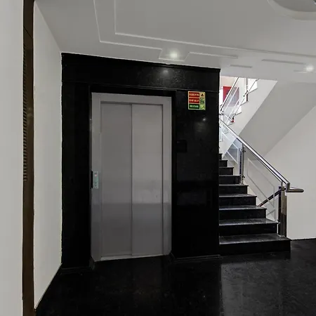 Townhouse Oak Hotel Heritage Heights-2
