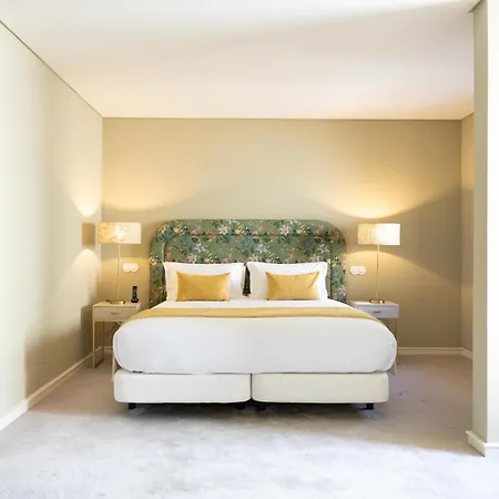 Dear Lisbon - Valmor Palace-3