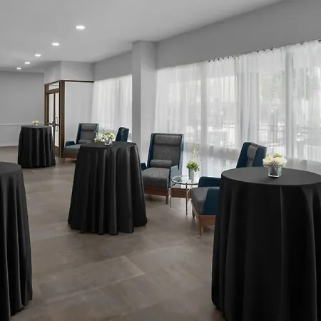Courtyard By Marriott San Jose Airport-3
