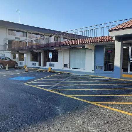 Americas Best Value Inn Moline-3