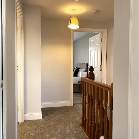 Cosy City Centre Townhouse-3