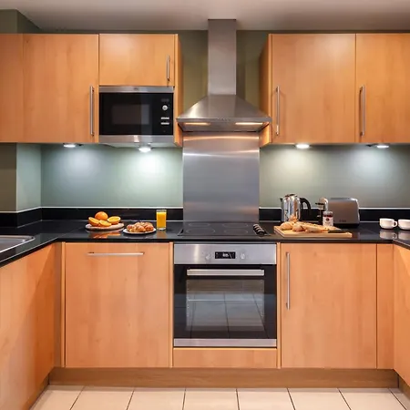 Marlin Apartments London Bridge - Empire Square-2