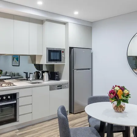 Meriton Suites Bondi Junction-3
