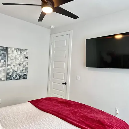 Stunning Austin Home With Office And Yard-2
