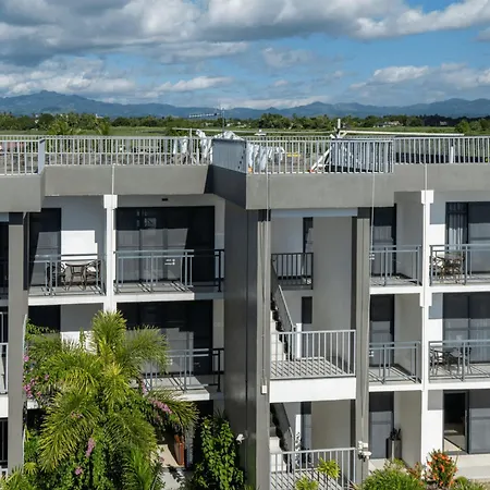 Ocean Breeze Apartment Hotel-3