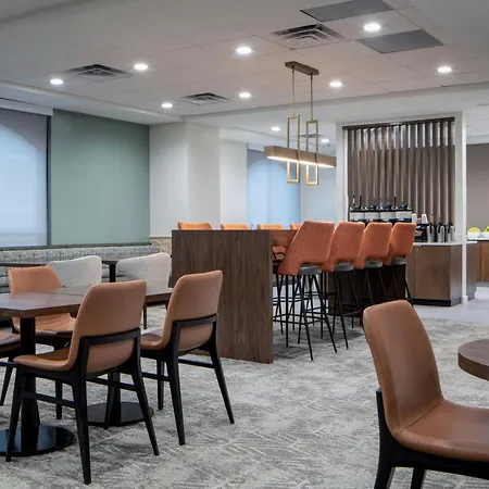 Springhill Suites By Marriott Dallas Downtown / West End-3