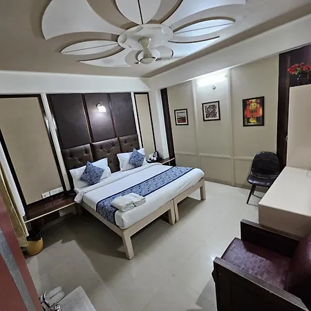 Hotel Opera Near Yashobhoomi & Airport-2