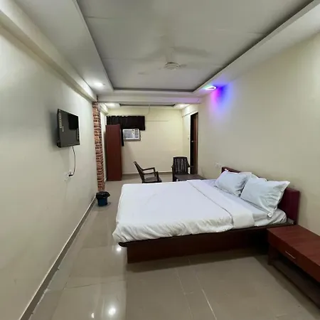 Hotel Poonam-3