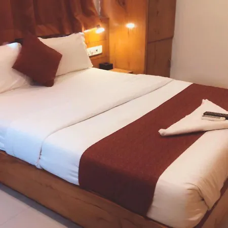 Hotel Grandeur-Near Mumbai International Airport-3