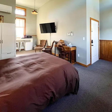 Endion Station Inn Next To Lake Superior Suite 3-2