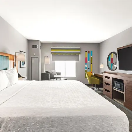 Hampton Inn Columbus-North-2
