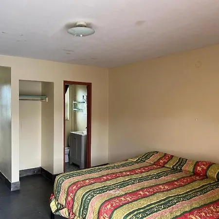 Slumberland Motel-2