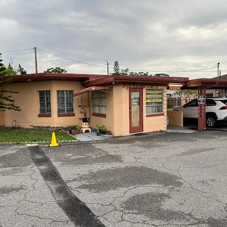 Slumberland Motel-3