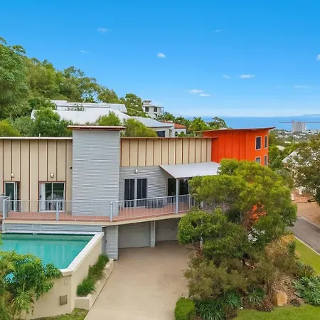 Castle Hill Townsville, Pool House With Ocean Views-2