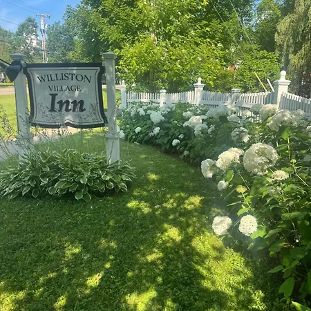 Williston Village Inn-3