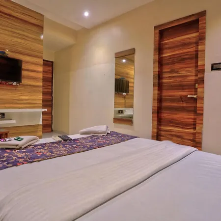 Meriton Buisness Hotel Mumbai International Airport T-2-3