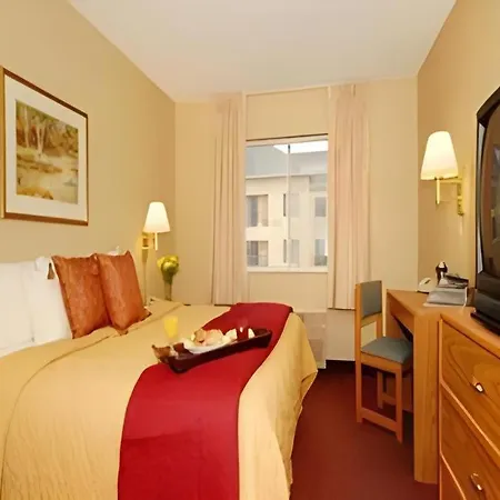 Quality Inn Dayton North - Vandalia-3