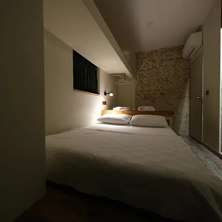 Flaneur Hostel-2