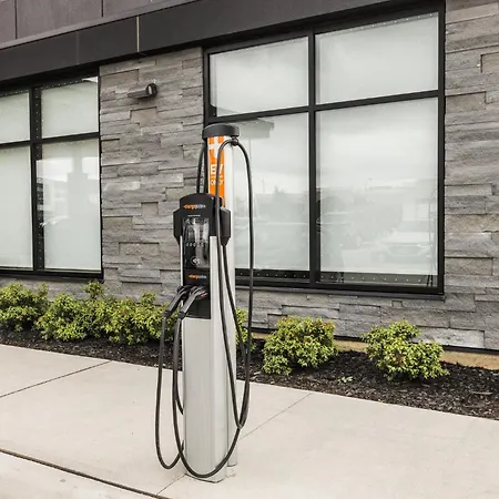 Holiday Inn Express & Suites Toronto Airport South By Ihg-3