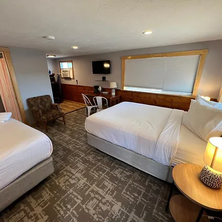 Yellowstone Holiday Motel-2
