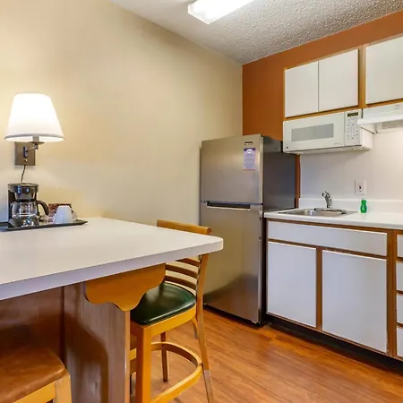 Suburban Studios Albuquerque Uptown-2