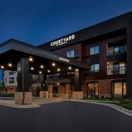 Courtyard By Marriott Traverse City-3