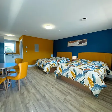 Fair Isle Motel-2