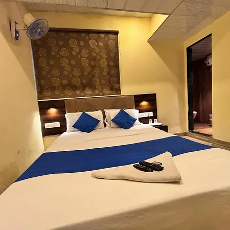 Hotel Signature Inn-2