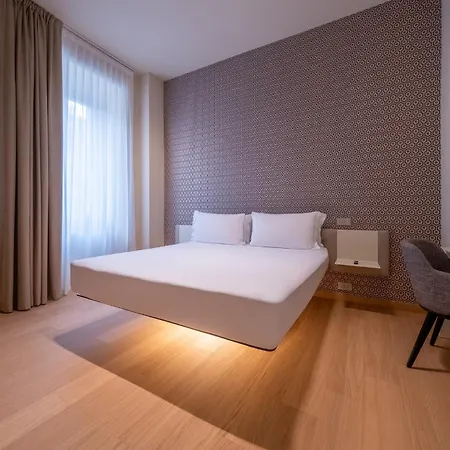 Oriana Homel Milano-3