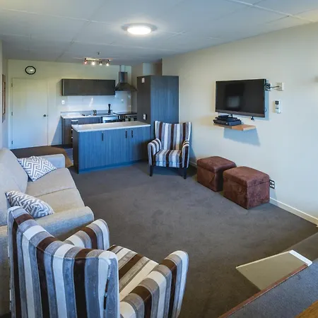 Lomond Lodge Motel & Apartments-2