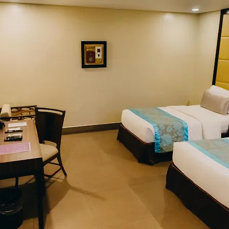 Goldberry Suites & Hotel Mactan-3
