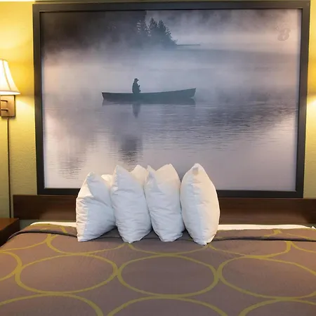 Super 8 By Wyndham Mississauga-3