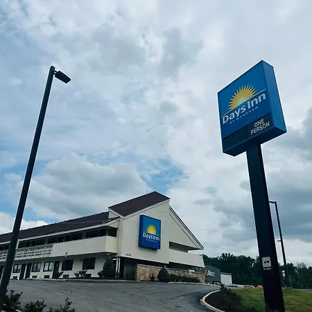 Days Inn By Wyndham Kansas City Northeast-3