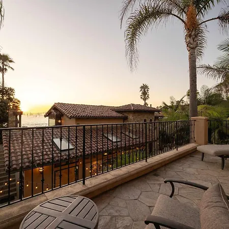 Oceanfront Luxury Home Sunset Views-3