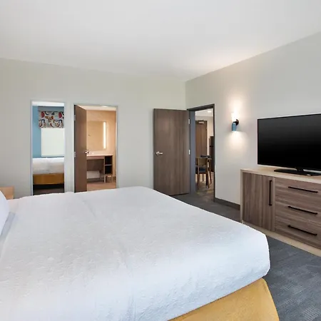 Home2 Suites By Hilton Traverse City-2