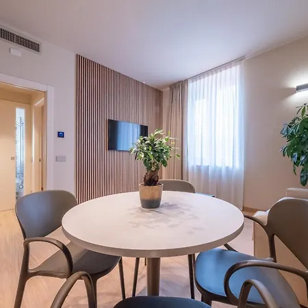 Oriana Homel Milano-2