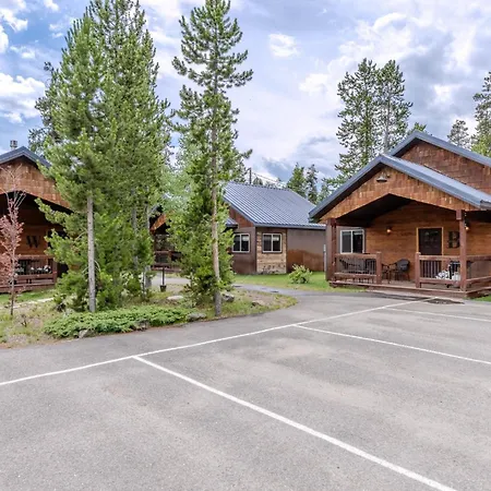 Whiskey Springs Cabin-3