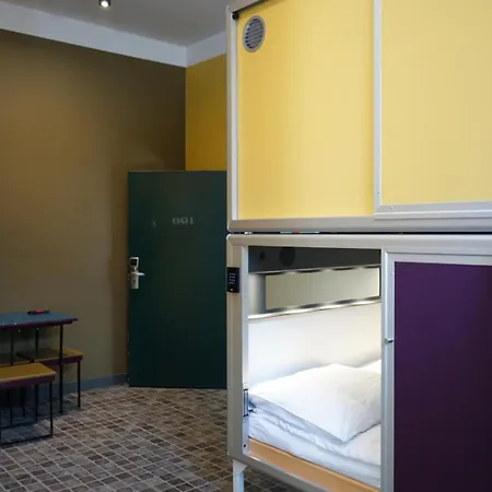 Five Elements Hostel And Capsules Frankfurt-2