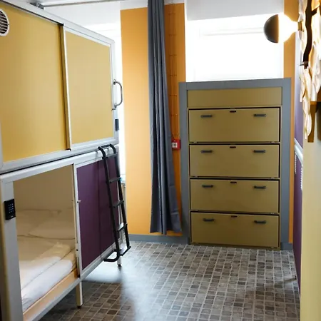 Five Elements Hostel And Capsules Frankfurt-3