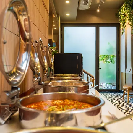 Cosy Grand, Chanakyapuri By The Cosy Hotels-2