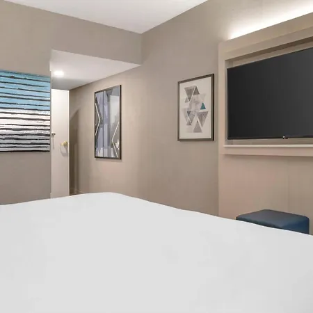 Radisson Plaza Hotel At Kalamazoo Center-3