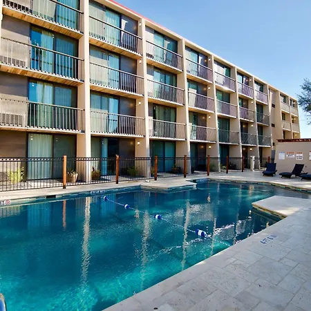 Ramada By Wyndham Austin South-3