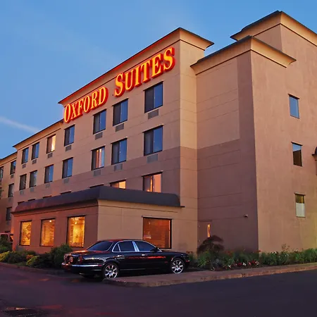 Oxford Suites Portland - Jantzen Beach-3