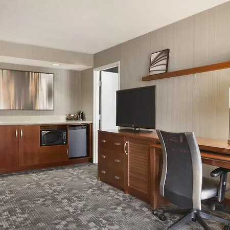 Courtyard By Marriott Bloomington Normal-2