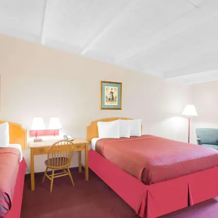 Days Inn By Wyndham Tallahassee University Center-3