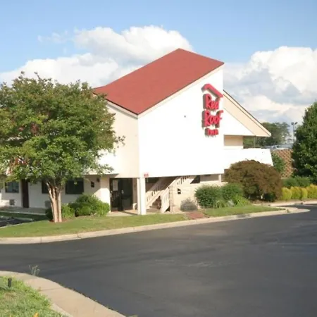 Red Roof Inn Greensboro Airport-2